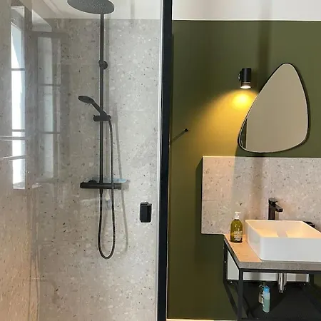 Дом отдыха Grande Maison De Maitre Contemporaine A 10 Min De La Et Piscine *